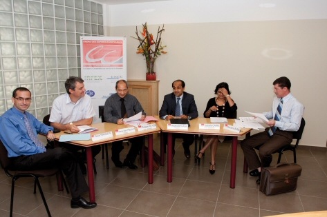 Les membres du bureau du CROEC,  Pascal Terrazzoni, conseiller, Pierre-Alain Frecaut, trésorier, Philippe Ho Yen, vice-président, Abdoullah Lala, président, Isabelle Carmi, vice-présidente, et Marcelino Burel, conseiller