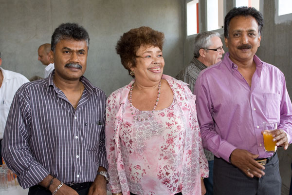 Jean-Luc Minatchy, Yolande Pausé et Christian Virapatrin, chef d’entreprise