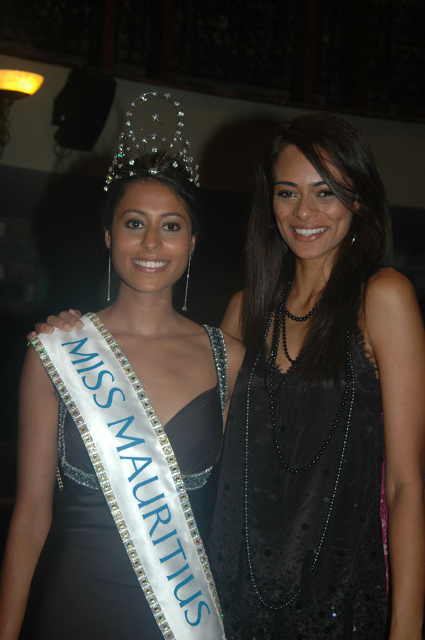 Miss Maurice 2009, Dalysha Dargoo et Miss Maurice 2008, Anaïs Veerrapatren