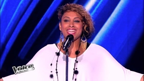 Sandy Coops dans The Voice