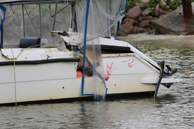 Une partie du bateau accidenté dans lequel se trouvaient Rebecca Richardson et plusieurs autres personnes...