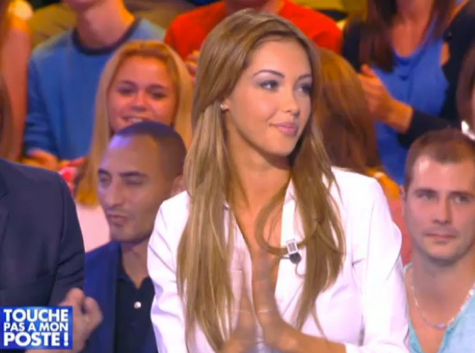 Nabilla L Explication Du Coup De Couteau