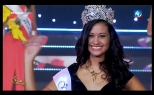 Miss Réunion 2012 est Stéphanie Robert (candidate N°7)