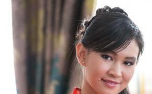 Audrey Woon-Shoo-Tong,  Miss Azian 2012, La Chine coule dans ses veines