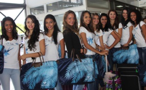 Le départ des candidates Miss Réunion 2015 pour Paris