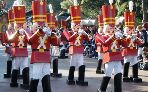 La parade de Noël de Disneyland Paris devient payante