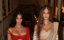 Kim Kardashian porte du rouge à un mariage indien et choque